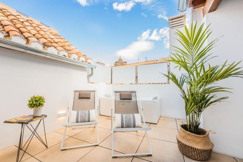 Private jacuzzi at Debambú Suites, Malaga — photo 3