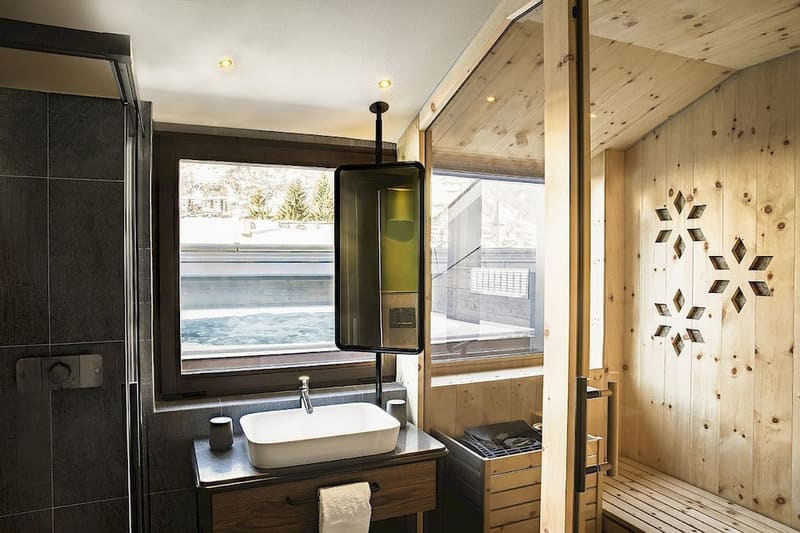 Private plunge pool at Hotel ZERMAMA Zermatt, Zermatt — photo 5