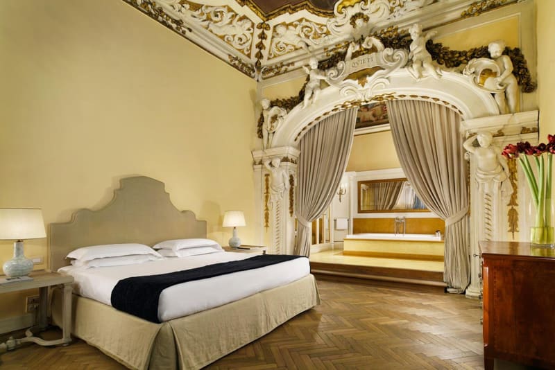 Private hot tub at Al Palazzo del Marchese di Camugliano Residenza d'Epoca, Florence, photo 2