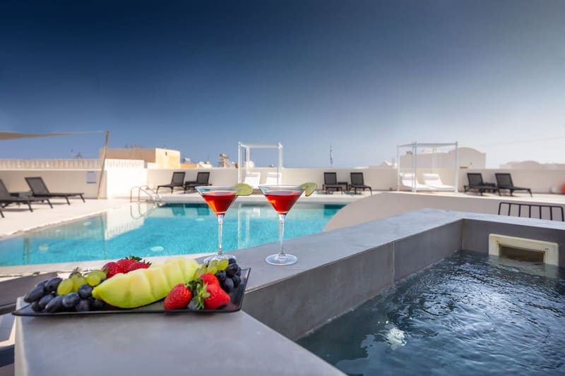 Private hot tub at Mar n Mar Crown Hotel and Suites, Santorini, photo 5