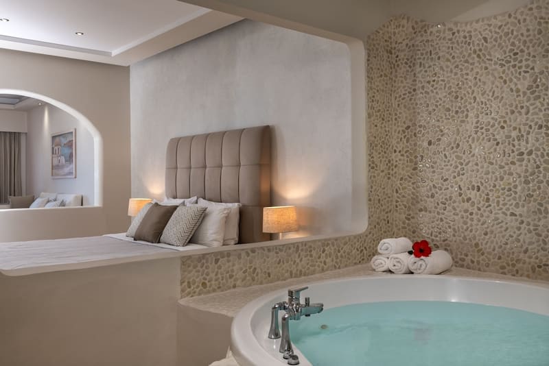 Private plunge pool at Splendour Hotel and Suites, Santorini