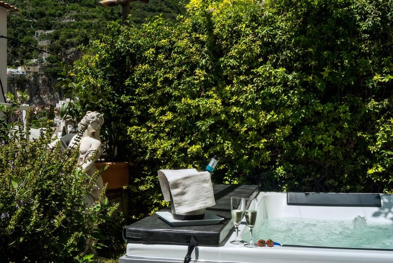 Private hot tub at Hotel Montemare, Positano