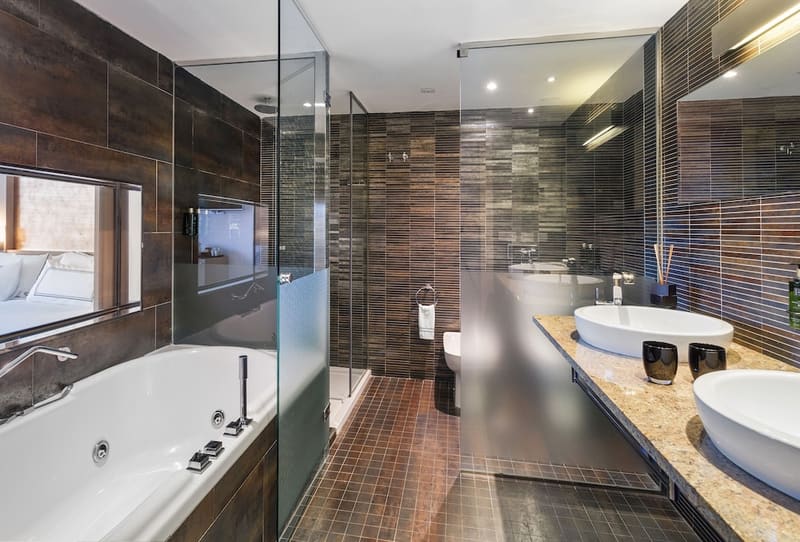 Private jacuzzi at The Level at Melia Sevilla, Seville, photo 3