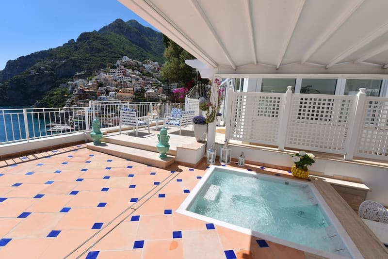Private jacuzzi at Villa Boheme Exclusive Luxury Suites, Positano — photo 3