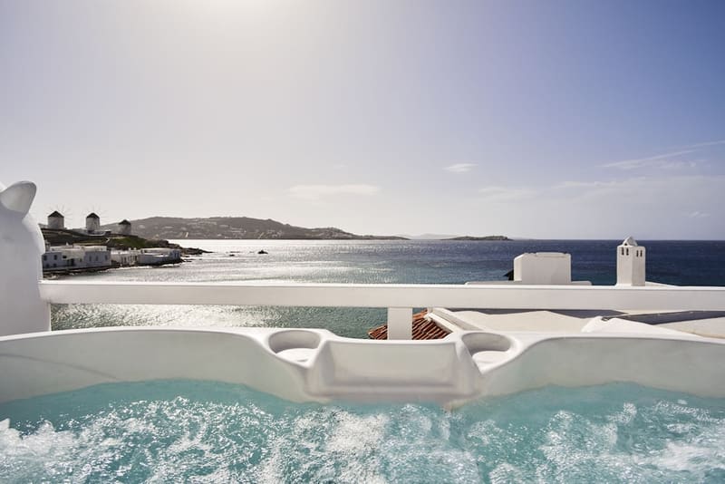 Private hot tub at Little Venice Suites, Mykonos — photo 3