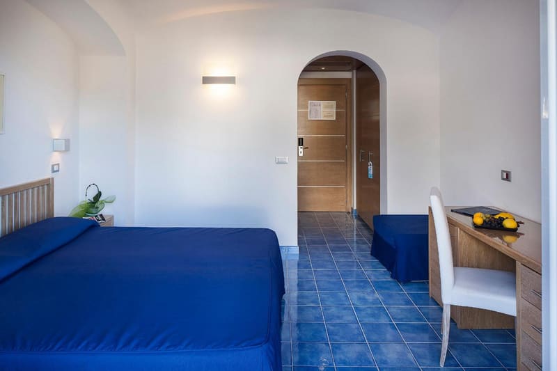 Private hot tub at Grifo Hotel Charme & SPA, Ischia, photo 3