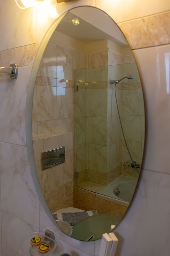 Private hot tub at Zante Pantheon Hotel, Zakynthos — photo 3