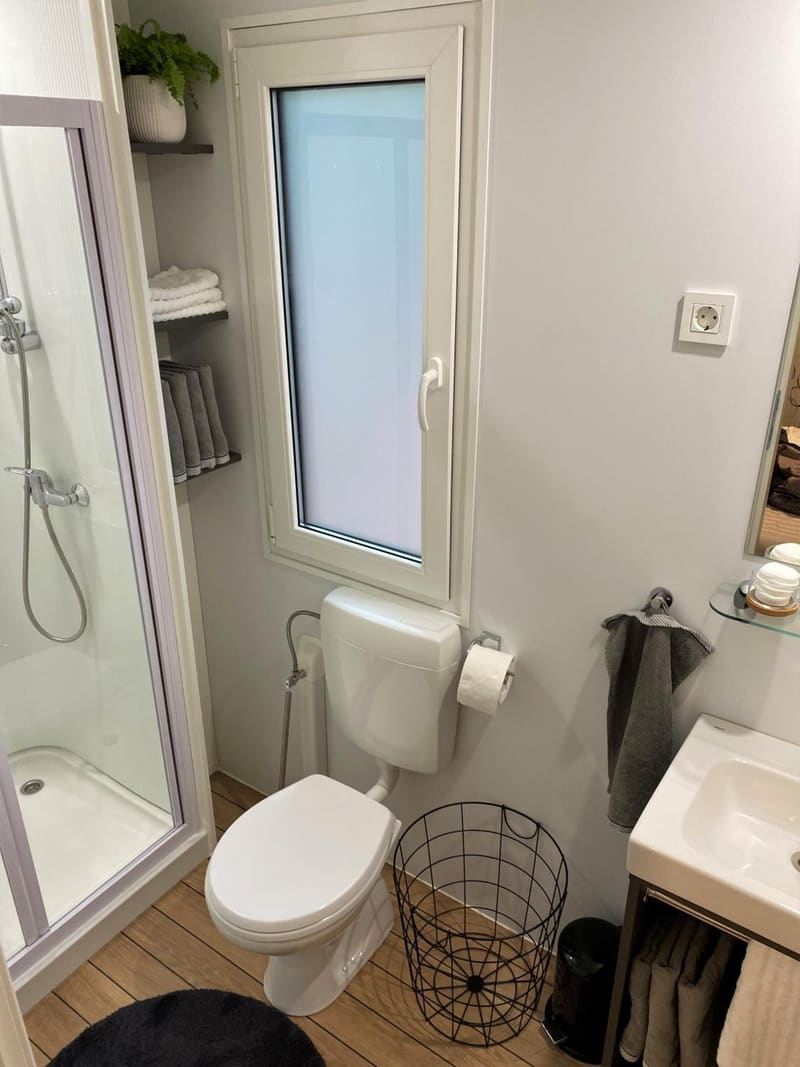 Private hot tub at Mobile Homes AZZURRO, Rovinj — photo 2