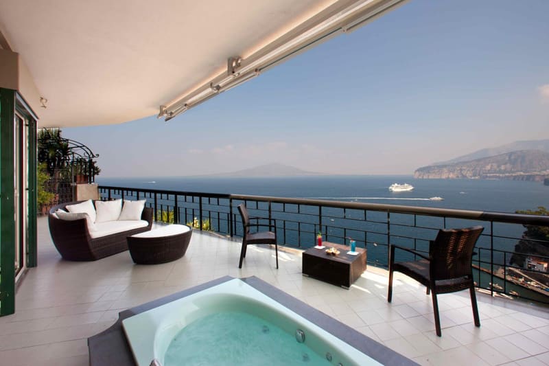 Private hot tub at Hotel Bristol, Sorrento — photo 6