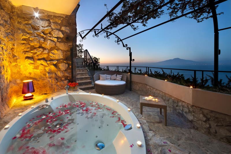 Private hot tub at Hotel Bristol, Sorrento — photo 2