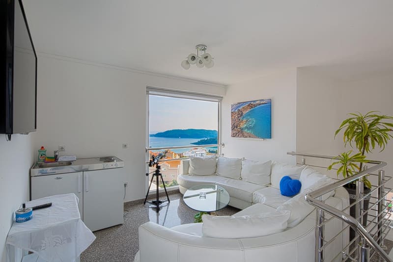 Private jacuzzi at Montelux Apartments, Budva — photo 5