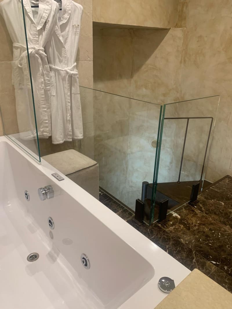 Private plunge pool at Donati Luxury Tower Suites, Florence, photo 4