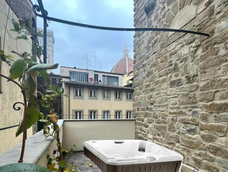 Private plunge pool at Donati Luxury Tower Suites, Florence, photo 2