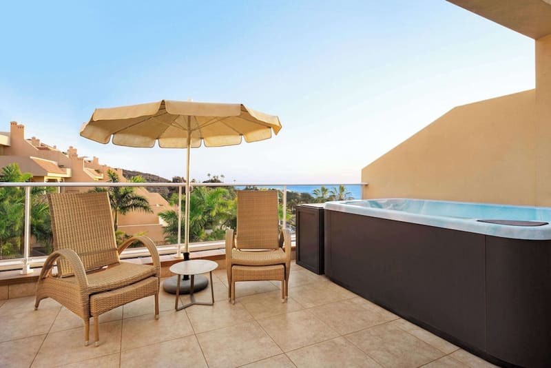 Private hot tub at Wyndham Residences Costa Adeje, Adeje — photo 6