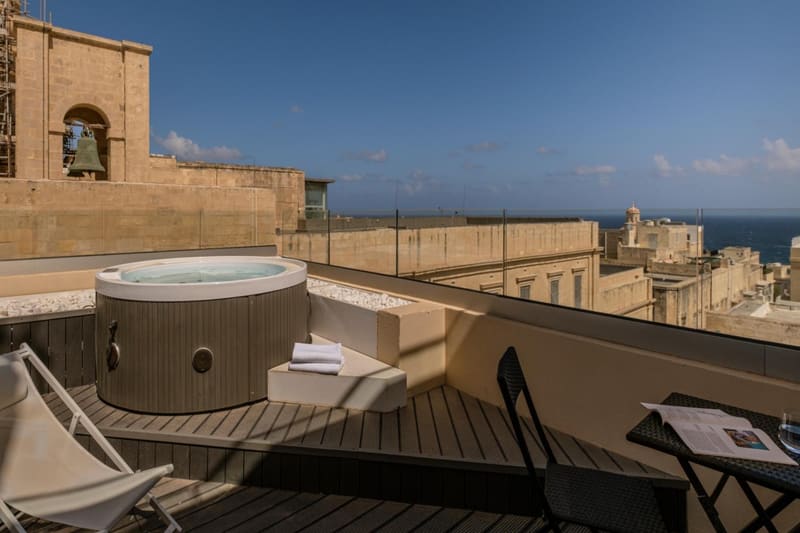 Private hot tub at Palazzo Ignazio, Valletta