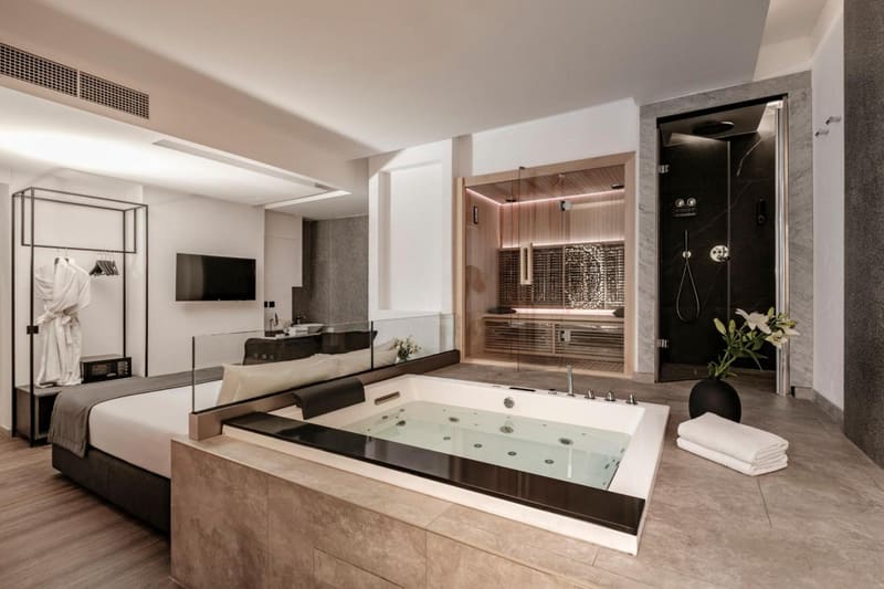 Private hot tub at Palazzo Ignazio, Valletta — photo 4