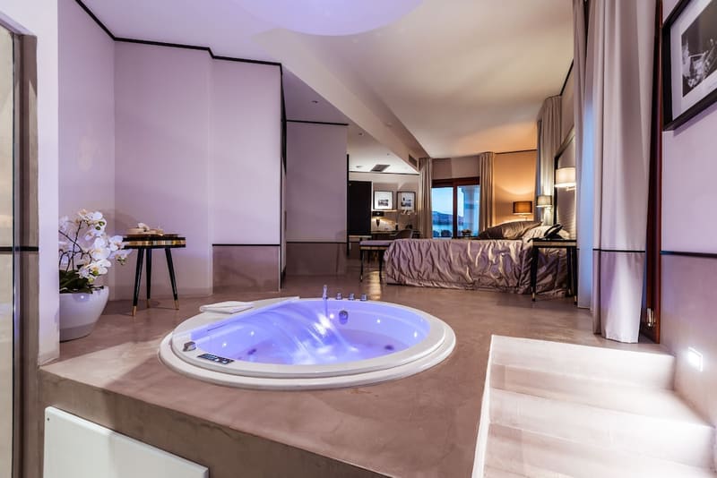 Private hot tub at La Locanda Del Conte Mameli - Boutique Hotel & Suite SPA, Olbia