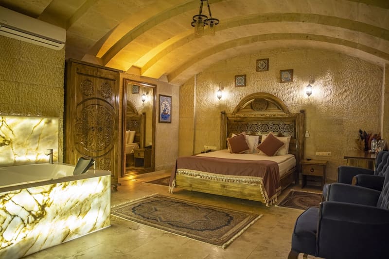 Private jacuzzi at Garden Suites Hotel Cappadocia, Goreme — photo 5