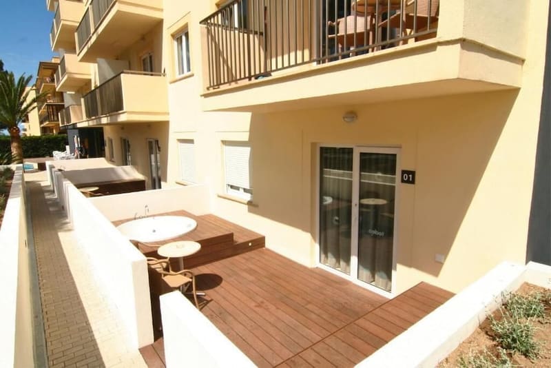 Private hot tub at Cabot Tres Torres Apartamentos, Palma de Mallorca