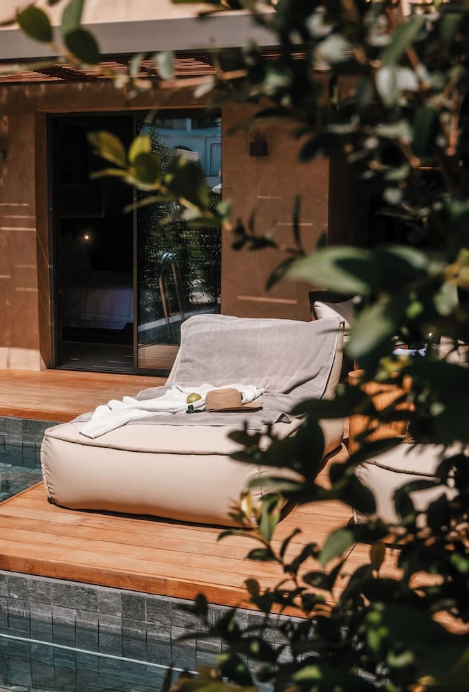Private plunge pool at M Boutique Hotel - Designed for Adults, Paphos — photo 4
