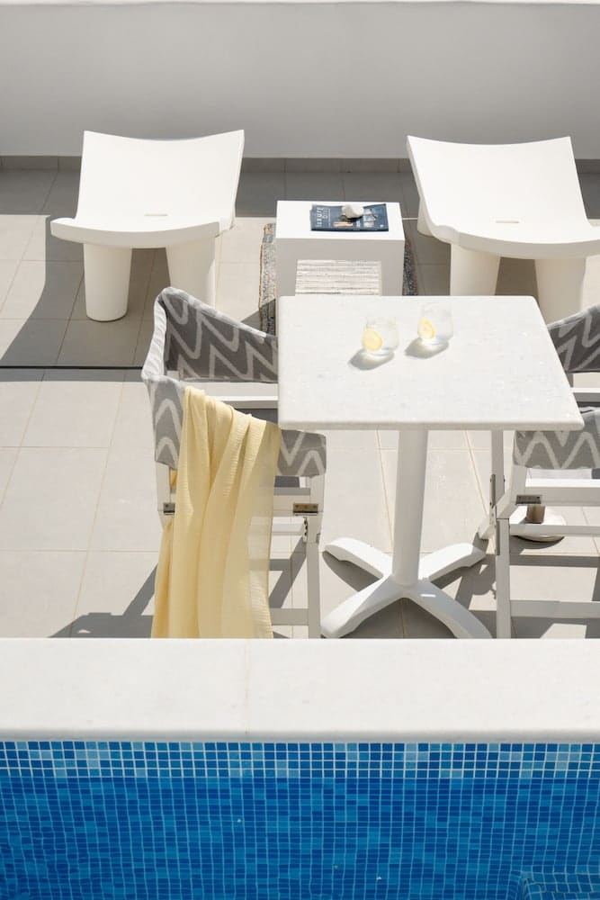 Private plunge pool at White Dunes Luxury Boutique Hotel, Paros, photo 5