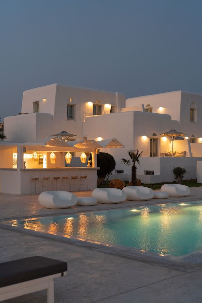 Private plunge pool at White Dunes Luxury Boutique Hotel, Paros, photo 3