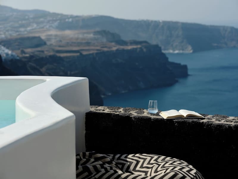 Private hot tub at Stella Rocca A Mare, Santorini — photo 2