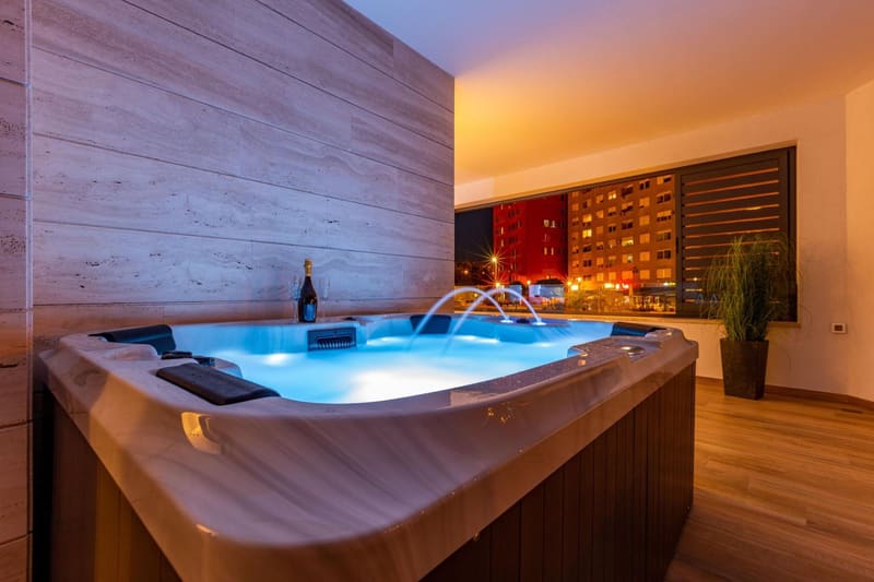 Private hot tub at Mrak Zadar Exclusive, Zadar — photo 2