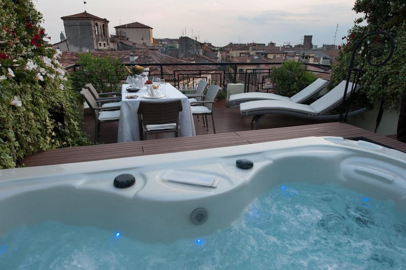 Private hot tub at Hotel Bologna ***S, Verona — photo 2