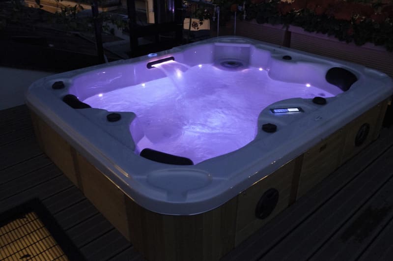 Private hot tub at Hotel Bologna ***S, Verona — photo 4