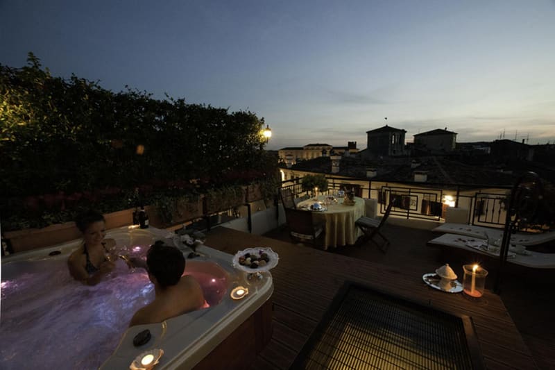 Private hot tub at Hotel Bologna ***S, Verona