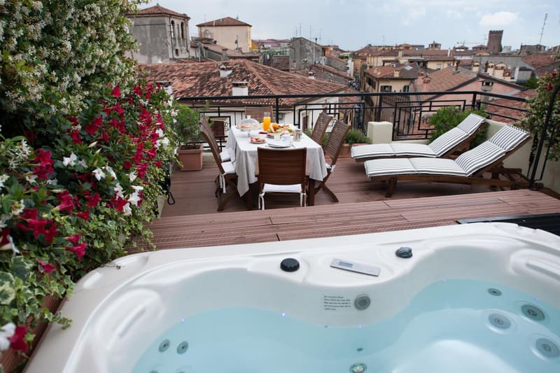 Private hot tub at Hotel Bologna ***S, Verona — photo 5