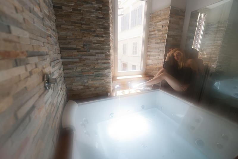 Private hot tub at iRooms - Spanish Steps, Rome, photo 3