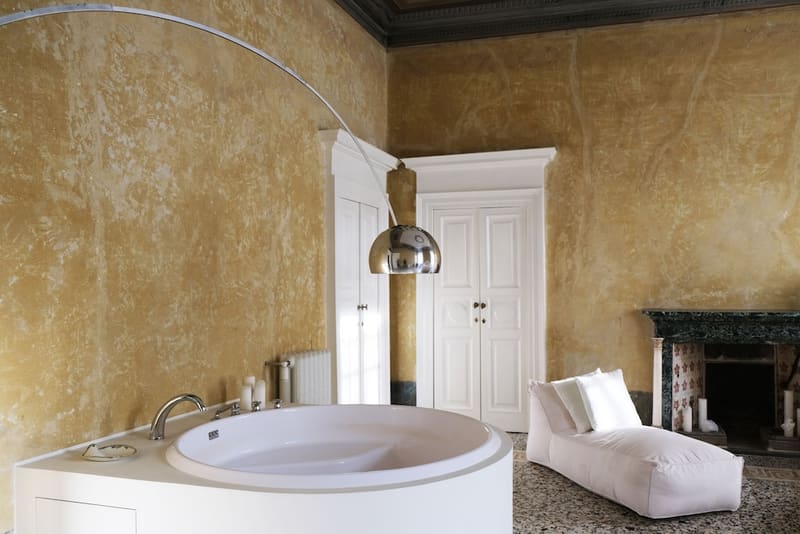 Hotels with a private in-room jacuzzi, hot tub or plunge pool in Lake Como