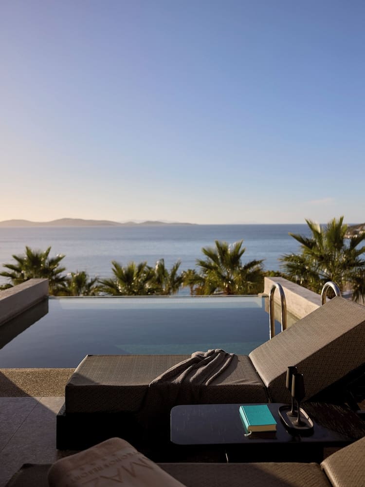 Private hot tub at Amazon Mykonos Resort & Spa, Mykonos — photo 2