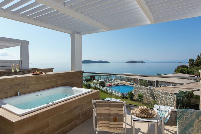 Private hot tub at Kassandra Bay Resort, Suites & Spa, Skiathos — photo 2
