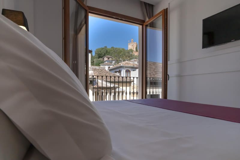 Private hot tub at Hotel Boutique Puerta de las Granadas, Granada — photo 4