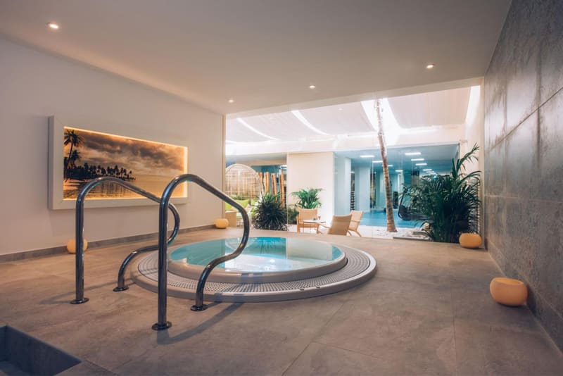 Private hot tub at Iberostar Selection Marbella Coral Beach, Marbella, photo 3
