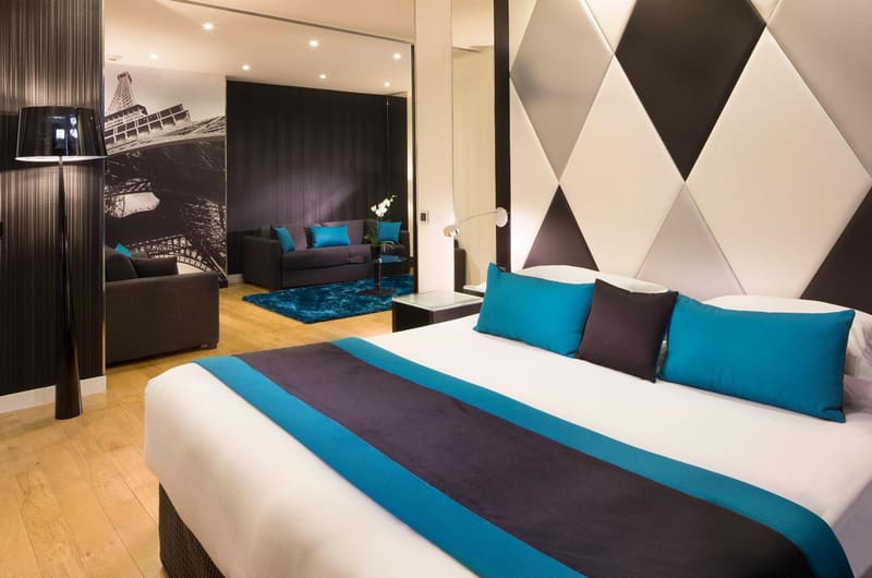 Private jacuzzi at L'Empire Paris - Louvre, Paris — photo 3