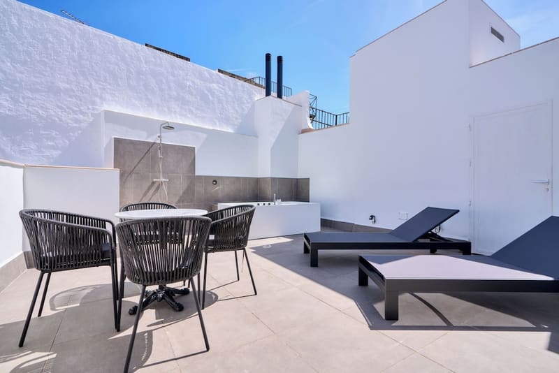 Private hot tub at Hotel Murillo Reinoso, Seville — photo 6