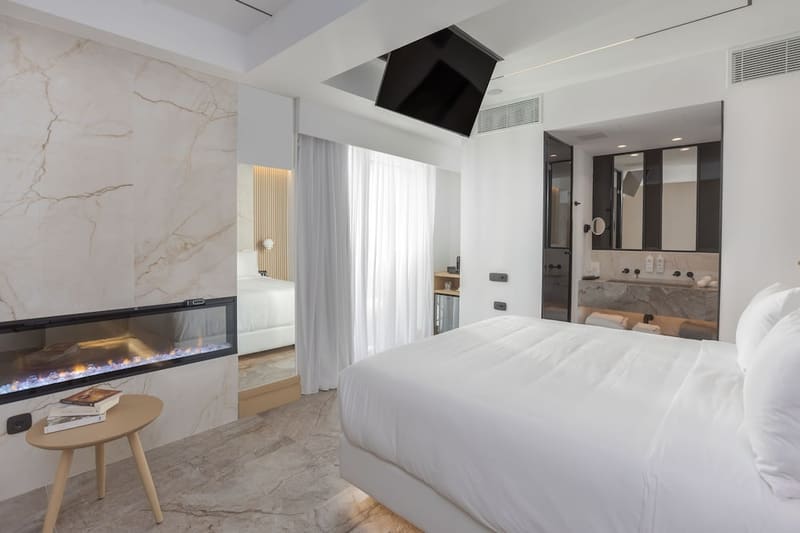 Private plunge pool at Ethereal White Resort Hotel & Spa - Adults Only, Heraklion — photo 4