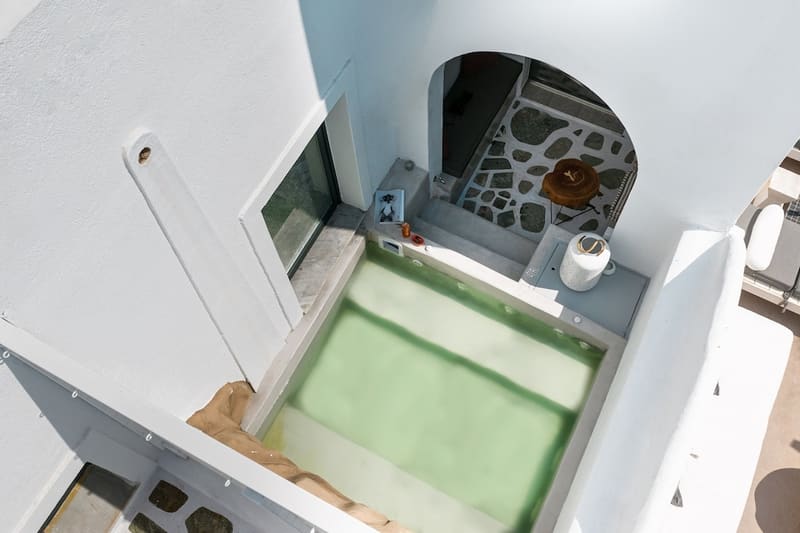 Private hot tub at Sandaya Luxury Suites, Paros — photo 5