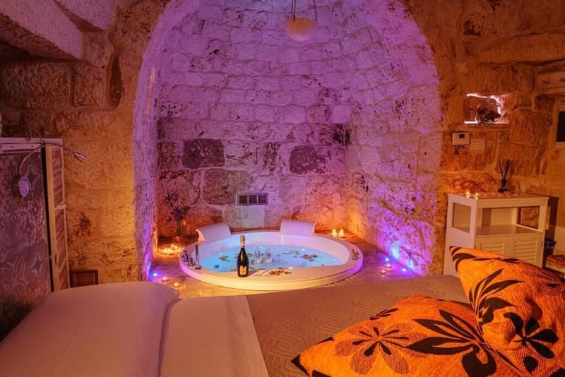 Private hot tub at La Terrazza sulla Rupe, Ostuni — photo 6