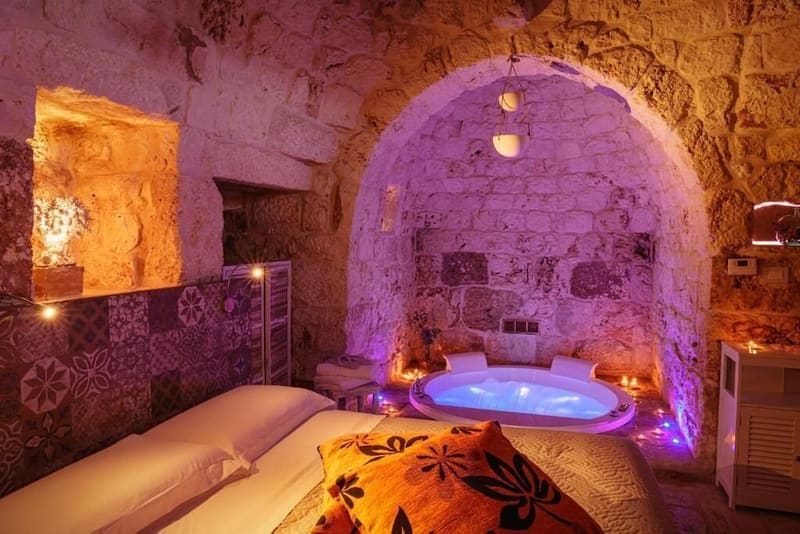 Private hot tub at La Terrazza sulla Rupe, Ostuni