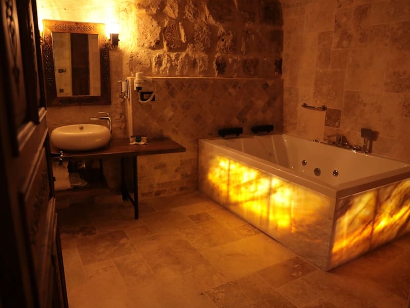 Private hot tub at Hira Cave Hotel, Goreme, photo 2