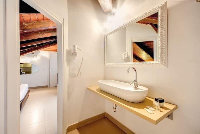 Private hot tub at Imperia Suite, Rome, photo 5