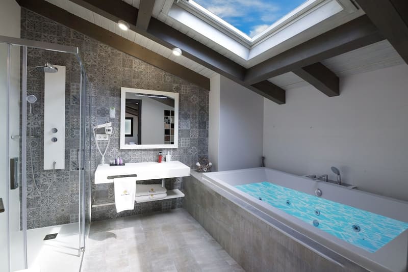 Private hot tub at Boutique Hostemplo Sagrada Familia, Barcelona, photo 2