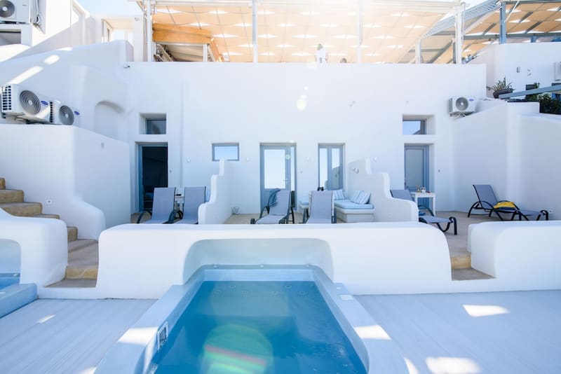 Private hot tub at On the Cliff, Santorini — photo 4