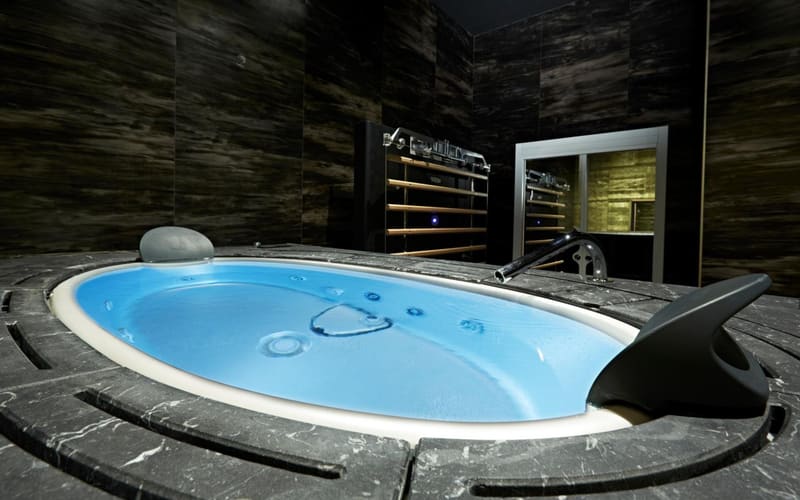 Private hot tub at LE RÊVE DE NAIM Roma, Rome