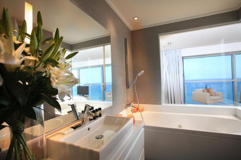 Private hot tub at Olympic Residence Deluxe Apartments, Limassol — photo 2